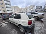 Volkswagen Golf 1994 года за 837 058 тг. в Астана – фото 2