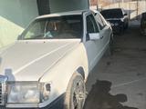 Mercedes-Benz E 230 1987 года за 600 000 тг. в Алматы