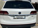 Volkswagen Teramont 2021 года за 23 500 000 тг. в Атырау – фото 2