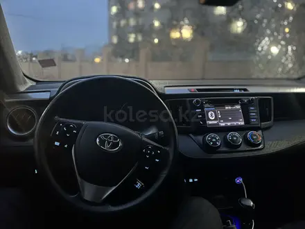 Toyota RAV4 2017 года за 8 700 000 тг. в Жанаозен – фото 10