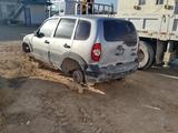 Chevrolet Niva 2011 года за 800 000 тг. в Атырау – фото 5