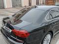 Volkswagen Passat 2017 годаfor8 800 000 тг. в Атырау – фото 3