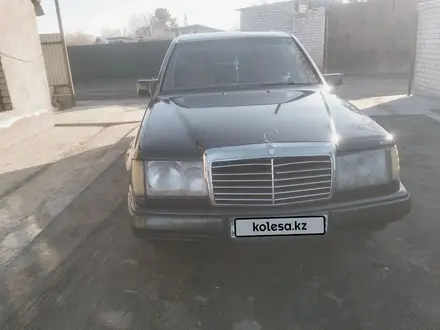 Mercedes-Benz E 230 1992 года за 1 500 000 тг. в Семей – фото 4