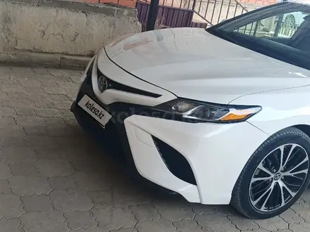 Toyota Camry 2019 года за 9 200 000 тг. в Айтеке би – фото 9