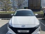 Hyundai Elantra 2022 года за 8 700 000 тг. в Алматы – фото 2