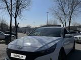 Hyundai Elantra 2022 года за 8 700 000 тг. в Алматы – фото 4