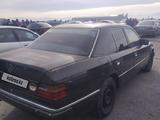 Mercedes-Benz E 200 1993 года за 1 250 000 тг. в Тараз – фото 3