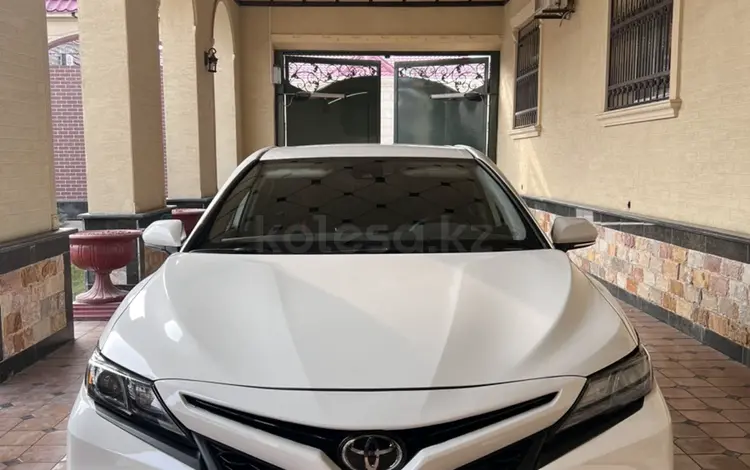 Toyota Camry 2022 годаfor13 200 000 тг. в Шымкент