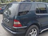 Mercedes-Benz ML 320 2000 года за 4 900 000 тг. в Алматы – фото 4
