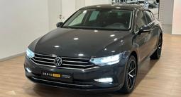 Volkswagen Passat 2020 года за 10 990 000 тг. в Астана