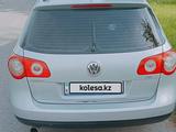 Volkswagen Passat 2005 года за 4 100 000 тг. в Шымкент – фото 2