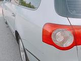 Volkswagen Passat 2005 года за 4 100 000 тг. в Шымкент – фото 5