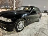 BMW 318 1995 года за 1 400 000 тг. в Астана – фото 4
