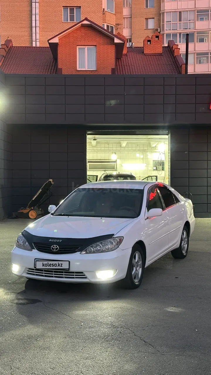 Toyota Camry, 2005