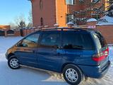 Volkswagen Sharan 2000 года за 2 150 000 тг. в Караганда – фото 4