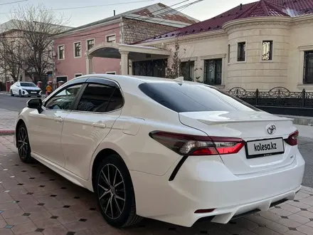 Toyota Camry 2022 года за 13 800 000 тг. в Шымкент – фото 5