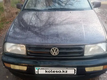 Volkswagen Vento 1993 года за 1 100 000 тг. в Тараз