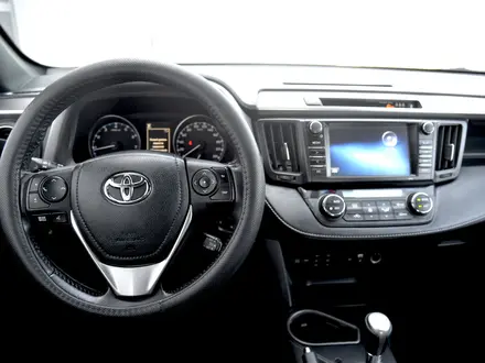 Toyota RAV4 Luxe 2017 года за 9 690 000 тг. в Кызылорда – фото 9