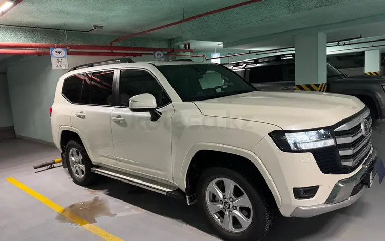 Toyota Land Cruiser 2021 года за 42 000 000 тг. в Астана
