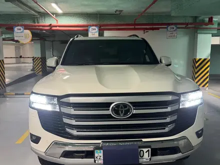 Toyota Land Cruiser 2021 года за 42 000 000 тг. в Астана – фото 3