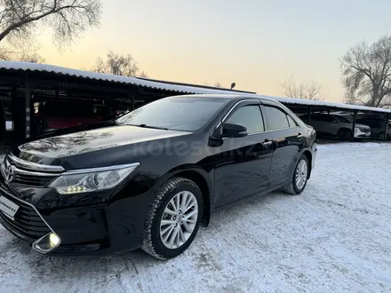 Toyota Camry 2015 года за 11 300 000 тг. в Алматы – фото 3