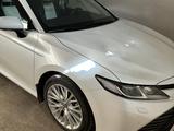 Toyota Camry 2019 года за 14 600 000 тг. в Костанай – фото 4