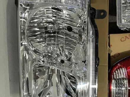 Фара на Toyota Land Cruiser 100 за 25 000 тг. в Алматы – фото 3