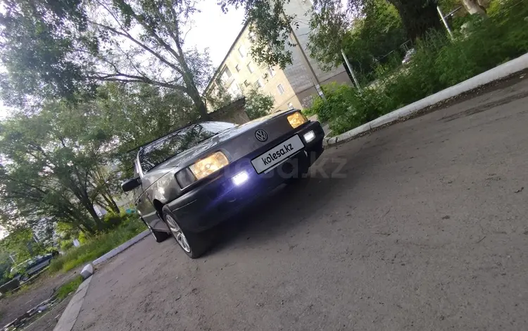 Volkswagen Passat 1993 годаүшін1 300 000 тг. в Караганда