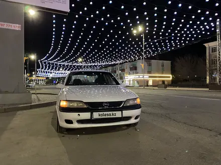 Opel Vectra 1997 года за 1 200 000 тг. в Атырау – фото 2