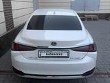 Lexus ES 250 2025 года за 27 500 000 тг. в Шымкент – фото 2