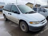 Chrysler Voyager 1996 года за 1 800 000 тг. в Астана