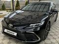 Toyota Camry 2021 года за 14 700 000 тг. в Уральск