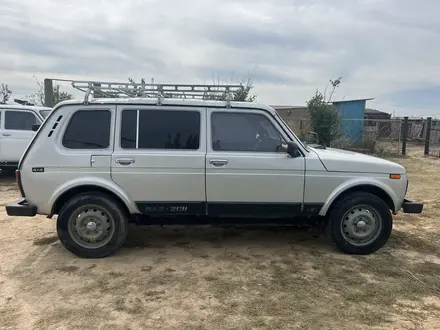 ВАЗ (Lada) Lada 2131 (5-ти дверный) 2004 года за 1 800 000 тг. в Уральск – фото 2