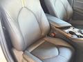 Toyota Camry 2019 года за 13 800 000 тг. в Алматы – фото 15