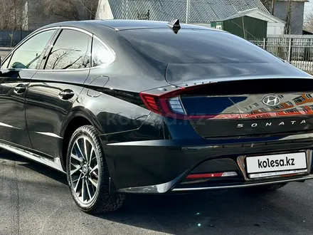 Hyundai Sonata 2023 года за 14 800 000 тг. в Астана – фото 2