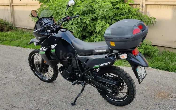 Kawasaki  KLR 650 2015 годаfor2 100 000 тг. в Астана