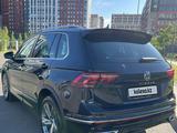 Volkswagen Tiguan 2021 года за 19 900 000 тг. в Астана – фото 2
