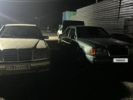 Mercedes-Benz E 230 1989 года за 1 500 000 тг. в Алматы – фото 20