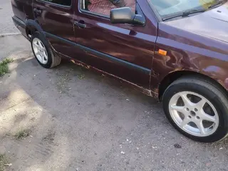 Volkswagen Vento, 1993