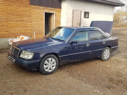 Mercedes-Benz E 200 1994 года за 1 800 000 тг. в Астана