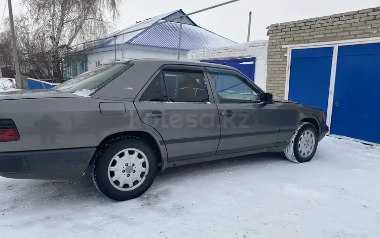 Mercedes-Benz E 200 1989 года за 1 600 000 тг. в Костанай