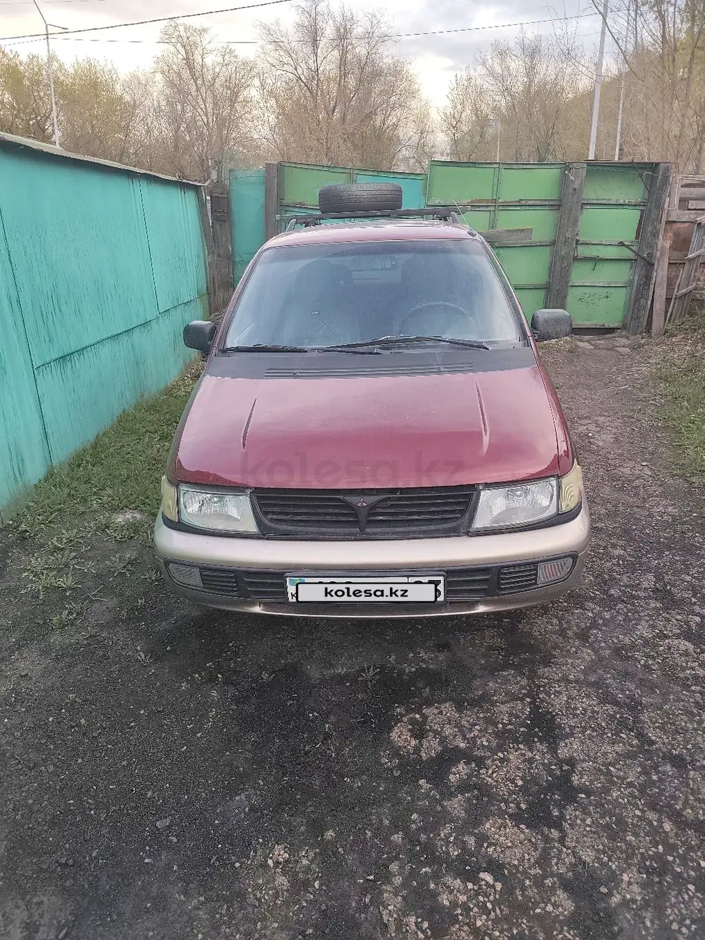 Mitsubishi Space Wagon, 1997