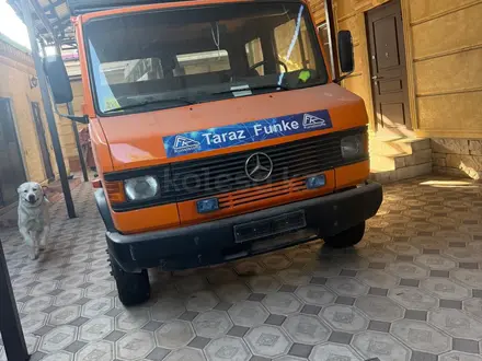 Mercedes-Benz  709D 1997 года за 10 000 000 тг. в Алматы – фото 2