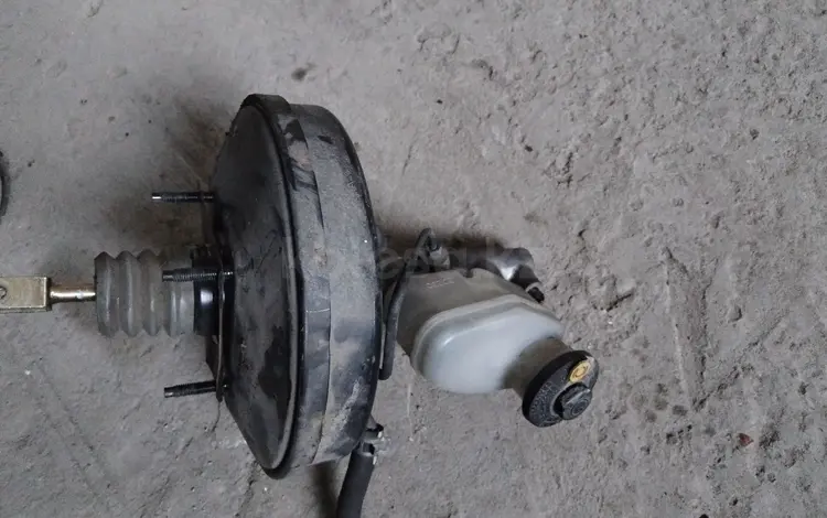 Вакуум тармазной на карина е за 45 000 тг. в Усть-Каменогорск