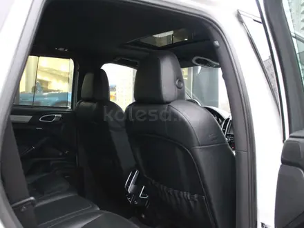 Porsche Cayenne 2012 года за 12 000 000 тг. в Алматы – фото 3