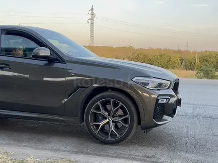 BMW X6 2021 года за 40 500 000 тг. в Алматы – фото 4