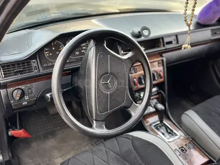 Mercedes-Benz E 230 1991 года за 1 800 000 тг. в Алматы – фото 16