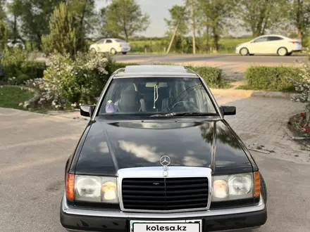 Mercedes-Benz E 230 1991 года за 1 800 000 тг. в Алматы – фото 4
