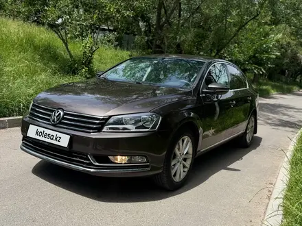 Volkswagen Passat 2013 года за 4 400 000 тг. в Алматы – фото 11
