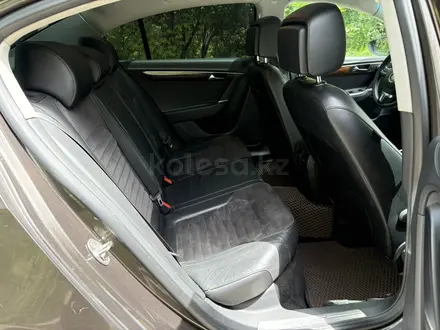 Volkswagen Passat 2013 года за 4 400 000 тг. в Алматы – фото 14
